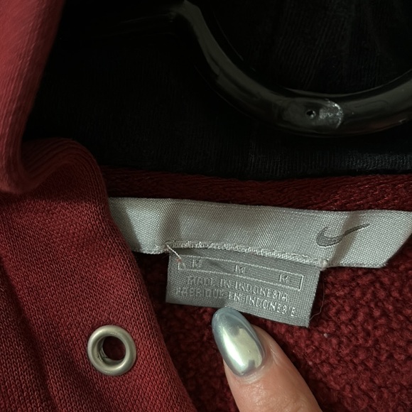 Vintage Nike Hoodie - Picture 5 of 8